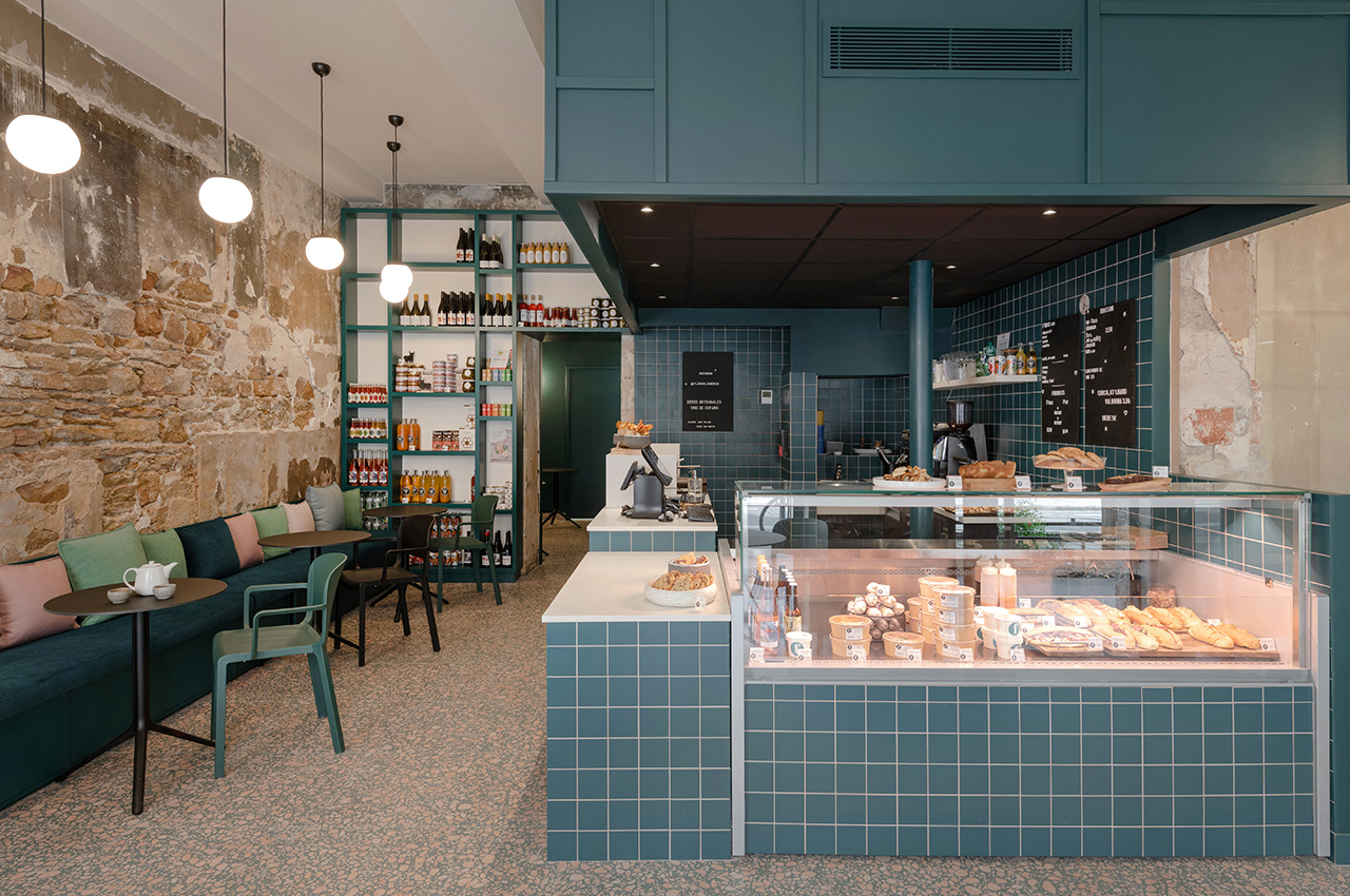 Le bar carrelé, bleu et magnifique